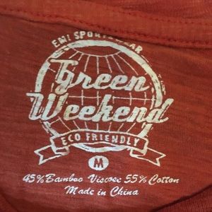 Orange Green Weekend Tee Medium. Made of Bamboo